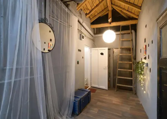 公寓 Cozy Loft In The Heart Of *